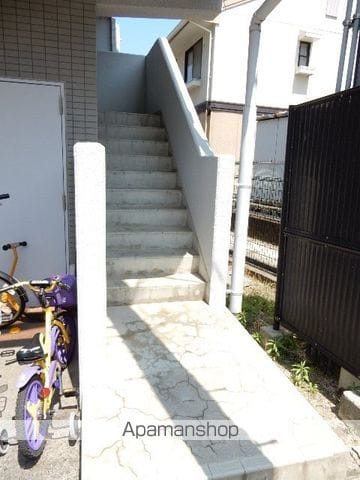 レジデンス泉の玄関写真