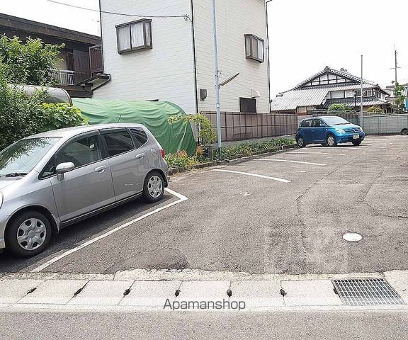 マンション千丈の外観写真