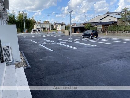 メディオカーサＹ[1LDK/46.28m2]の駐車場