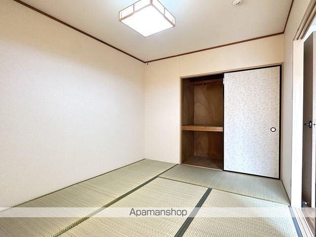 SURPLUS楓の内装写真