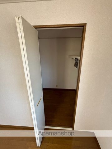 ファミール本郷 B棟の内装写真