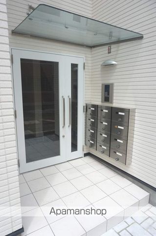 セレニティ八雲北町2丁目A棟の玄関写真
