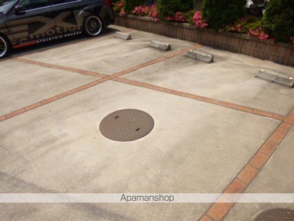東京都立川市曙町３丁目[1K/23.4m2]の駐車場
