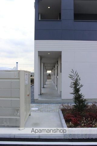 ハイドパーク西新涯の外観写真