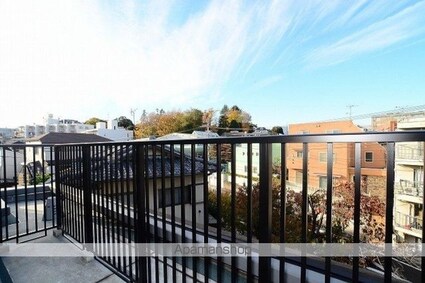 グランドコンシェルジュ三宿アジールコート[1DK/25.88m2]のバルコニー