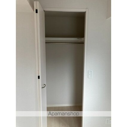 コスモグランス東日暮里[1LDK/42.16m2]の収納