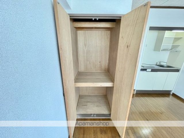 インターフェイスビルの内装写真