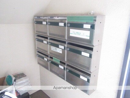 クローバーハイツ[1LDK/30m2]のエントランス2