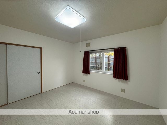 detached 北海道上川郡清水町字旭山21-16
旭山の賃貸情報を見る
物件地図