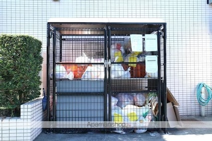 エレガンス三鷹[3DK/52.8m2]の共用部1