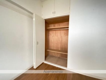 Ｃｒｅｓｔ　ＣｏｕｒｔＫ２[2LDK/66m2]の内装2