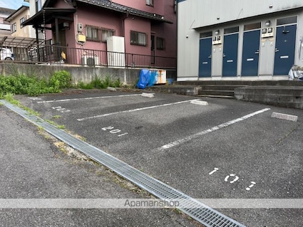 滋賀県甲賀市水口町山[1K/28.98m2]の駐車場3
