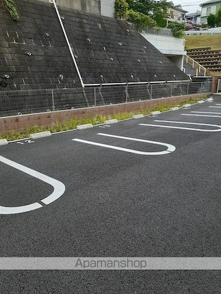 イセミネット市原[1K/30.42m2]の駐車場