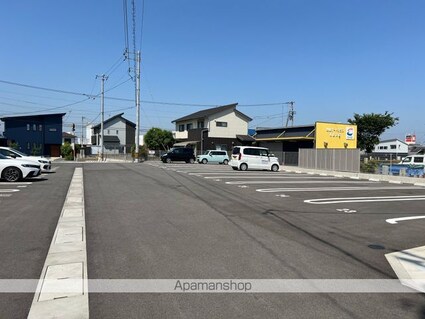 クラール松原町Ａ[1LDK/40.02m2]の駐車場2