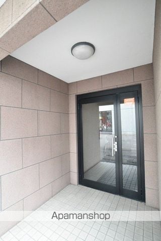 ユニヴェール澄川の玄関写真