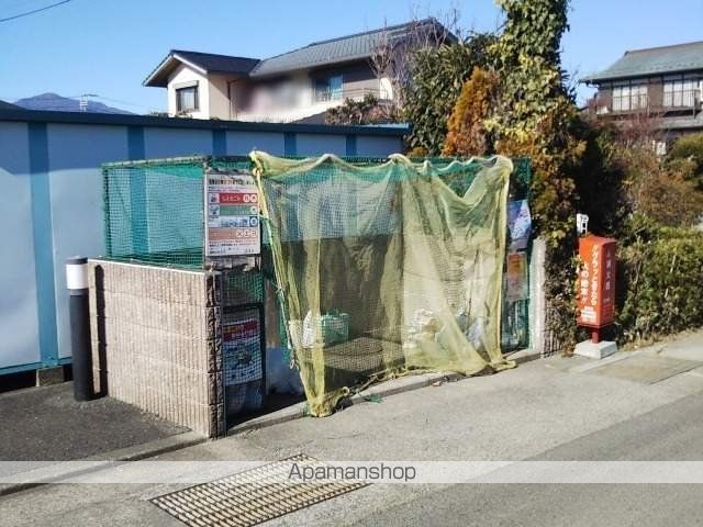 レオパレスK・Kの玄関写真