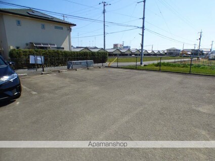 シャーメゾン土橋[1K/25.3m2]の駐車場