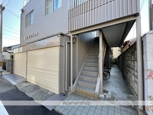 富士マンションの玄関写真