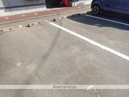 イーストヒルズＡＢ[2LDK/53.76m2]の駐車場