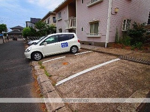 オーシャンコーポカシマ[2LDK/50m2]の駐車場