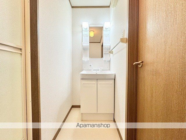 ニュークレストール上野山の内装写真
