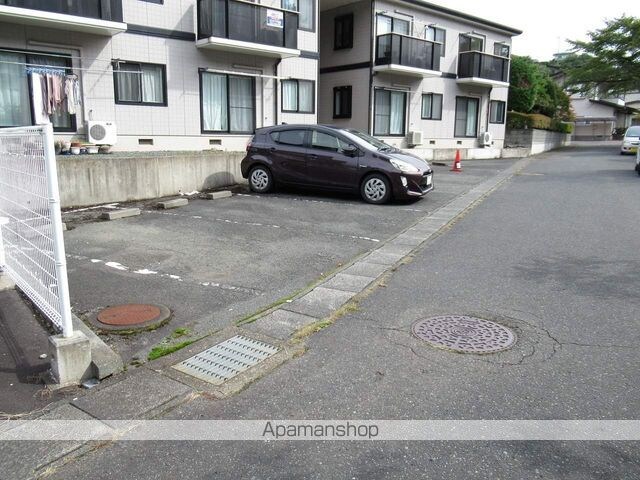 フォーブル加賀野[2K/35m2]の駐車場3