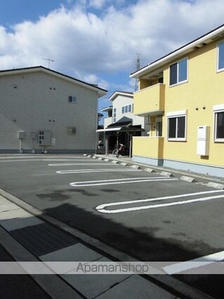 エトワールＡ[1LDK/47.18m2]の駐車場