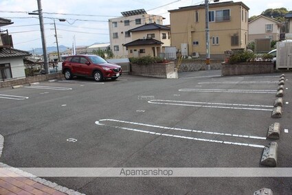 広島県尾道市山波町[1K/33.34m2]の駐車場2