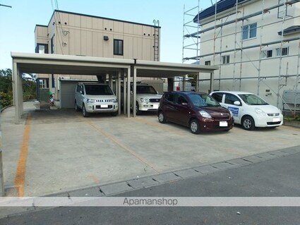 ファイン若宮[2LDK/53.76m2]の駐車場2