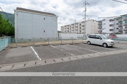 香川県高松市屋島西町[2LDK/62.24m2]の駐車場