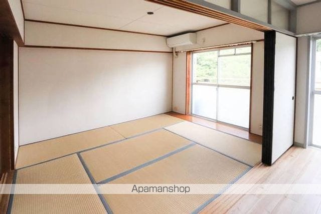 ビレッジハウス柏原2号棟の内装写真