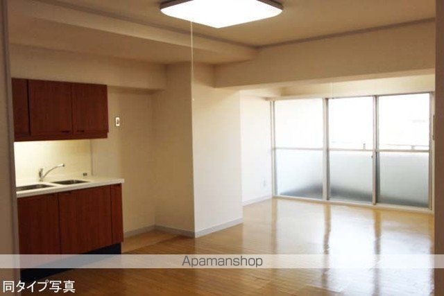 東京都新宿区上落合２丁目[2LDK/72.64m2]のキッチン