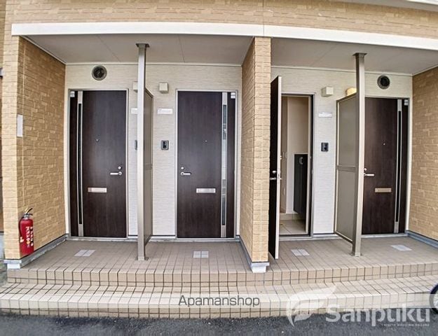 プランドールたちばなの玄関写真