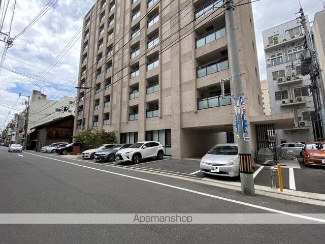 香川県高松市瓦町１丁目[1K/36.7m2]の駐車場
