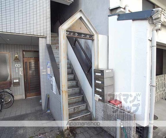 パイングローブ高辻の玄関写真