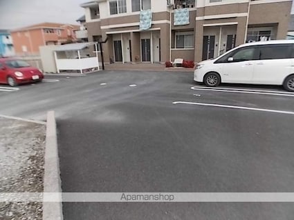 サンフォレスト二重堀[2DK/45.04m2]の駐車場2