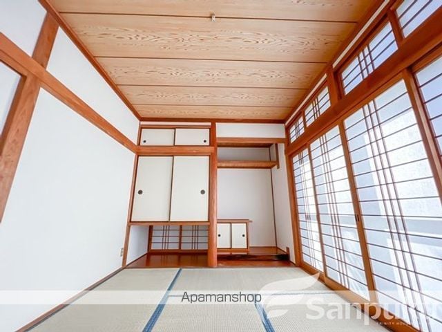 伊予鉄道高浜線 西衣山駅 徒歩5分 2階建 築41年の内装写真