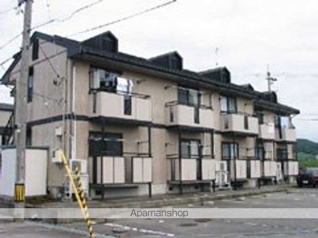 ロイヤルヒルズB棟の外観写真
