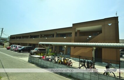 Ｔ’ｓ　ＶＩＬＬＡＧＥ[2LDK/51.66m2]の駐車場