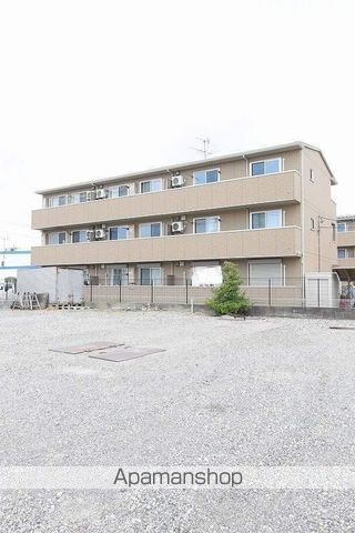レジデンス三郷 I号館の外観写真
