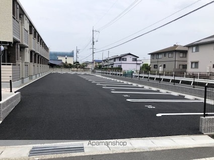 ミランダルピナスⅢ[1R/26.5m2]の駐車場1