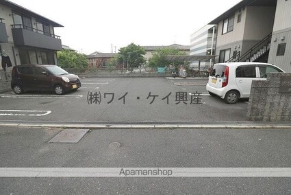 岡山県倉敷市玉島長尾[2DK/49.69m2]の駐車場2