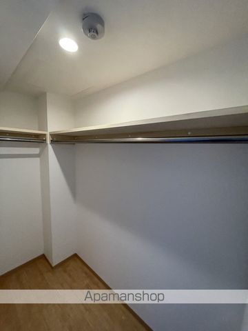 CARRERA行啓通の内装写真