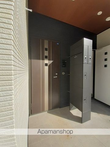 クレール六番館の玄関写真