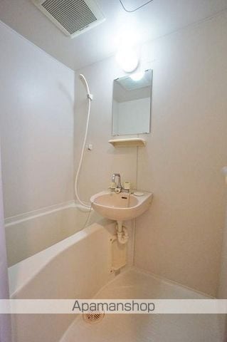 ラフィーネ亀山の内装写真