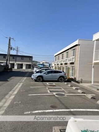 レオパレスコンフォール中島[1K/22.7m2]の駐車場