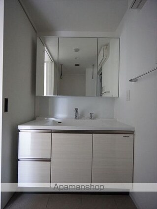 愛知県名古屋市西区菊井２丁目[2LDK/70.84m2]の洗面所