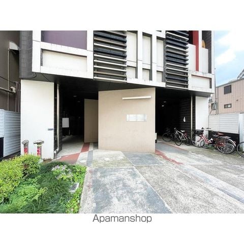 プライマル新宿若松町の玄関写真