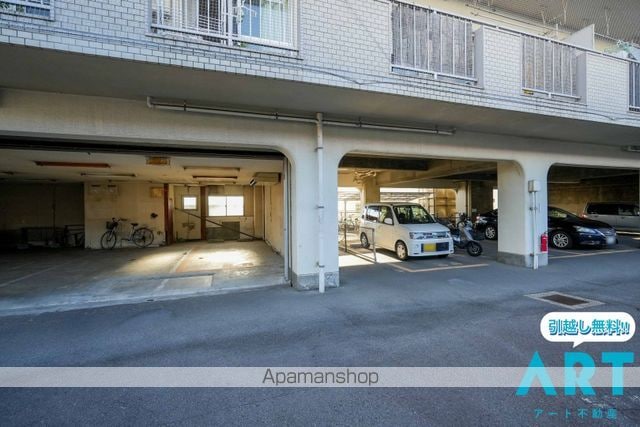 中央グランドハイツ[2LDK/46.75m2]の駐車場