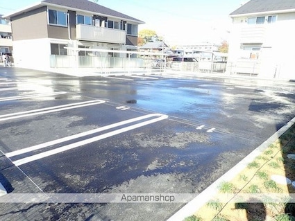 滋賀県栗東市小柿１丁目[1LDK/41.49m2]の駐車場2